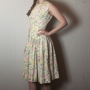 Sweet Floral 50s Vintage Day Dress